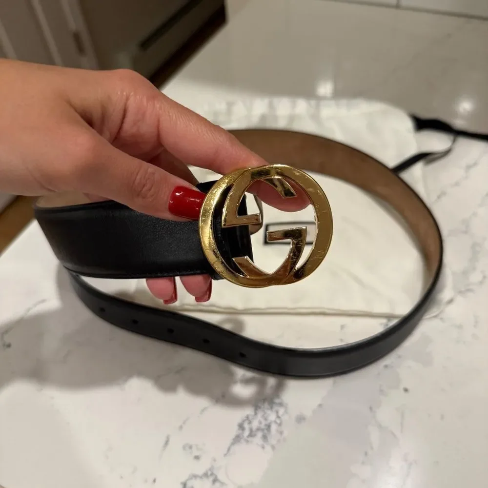 Gucci Women’s Black Belt with Interlocking G buckle